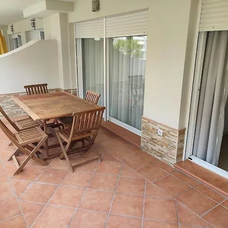 דירה Sunny Guadalmina מארבלה